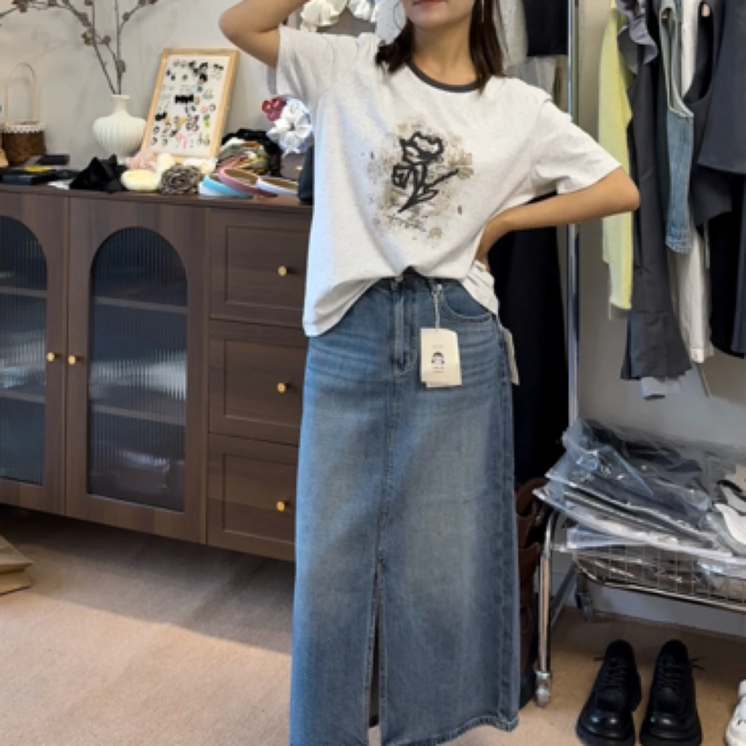 宽松型休闲前开衩牛仔半身裙