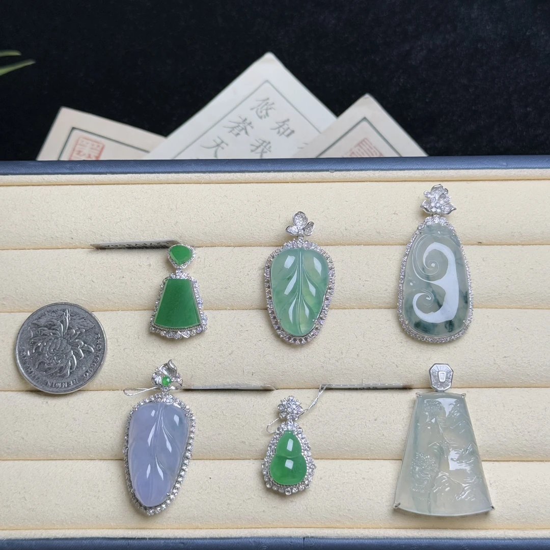 思懿珠宝 18K翡翠吊坠-9800-1-XMG-多样性发一（紫色有色差）