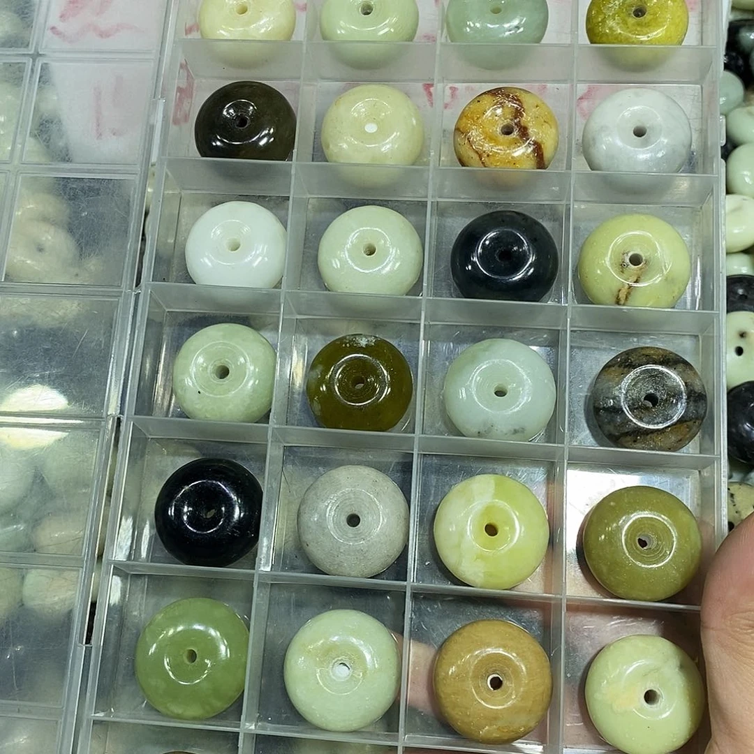 合金蛇纹石玉颈饰338