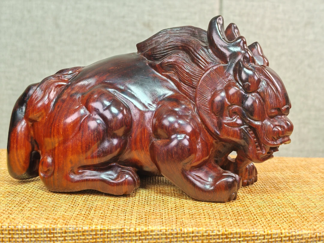 印度小叶紫檀貔貅 琴料 纯手工精品 （尺寸1500*700*800）