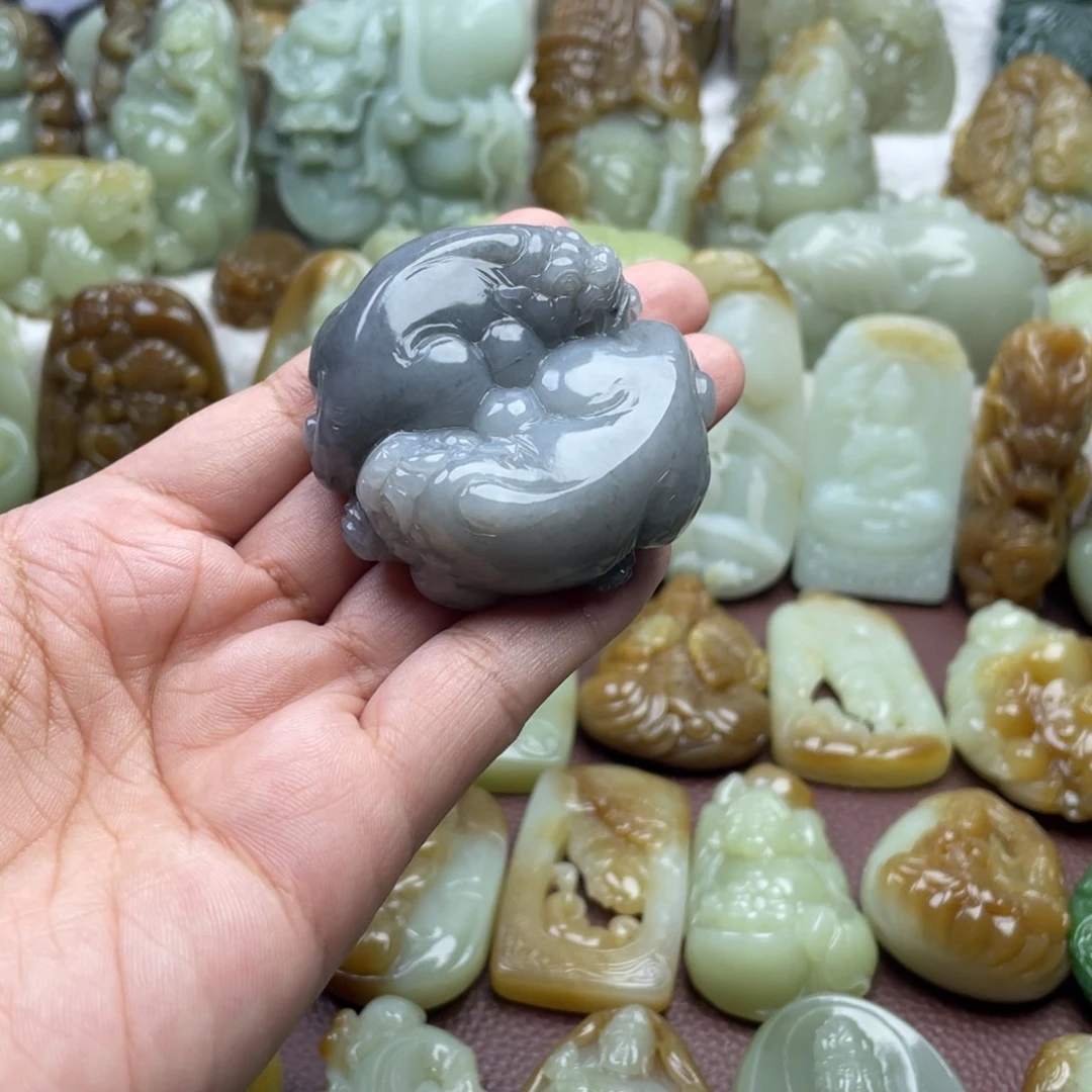 颈饰未镶嵌和田玉