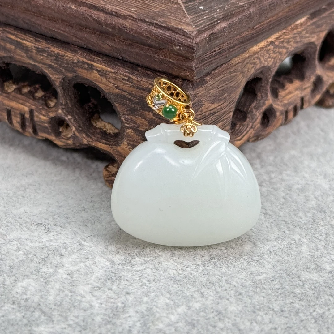 和田玉白玉平安锁18k镶嵌NG020