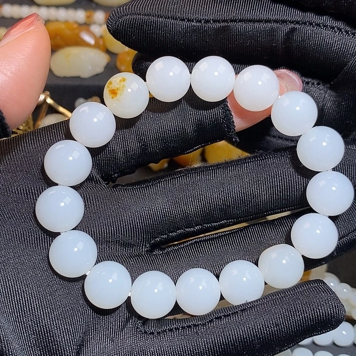 福***威和田玉未镶嵌手链