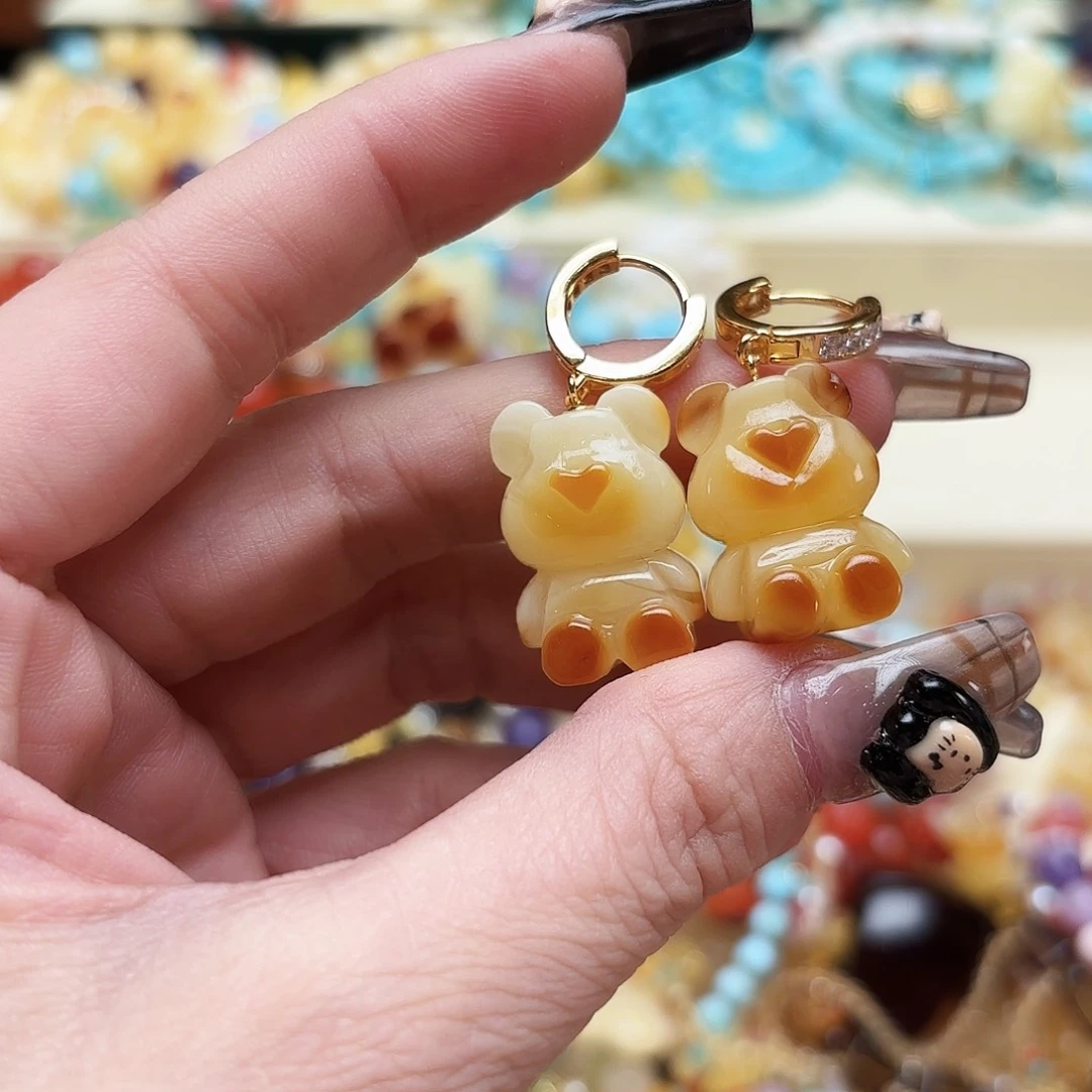 琥珀颈饰未镶嵌琥珀