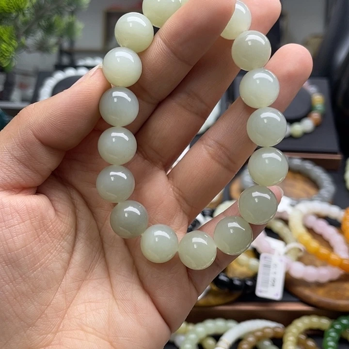 和田玉未镶嵌手串