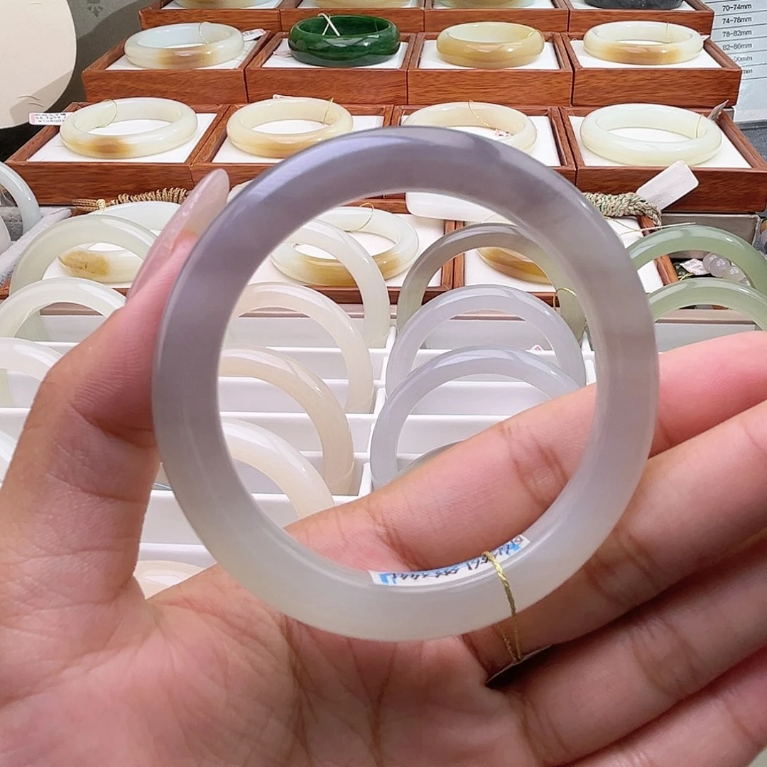 和田玉手镯未镶嵌55.5