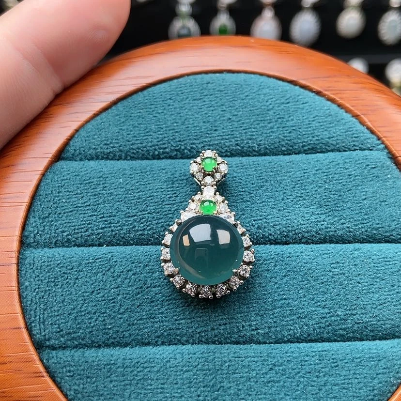 【闪购商品】翡翠颈饰银S925镀金镶嵌兮兮