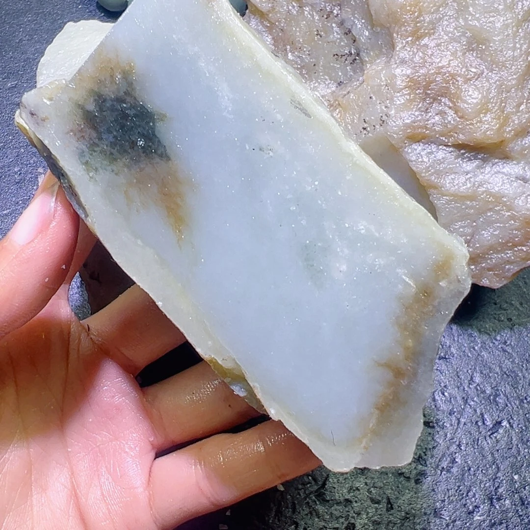 和田玉未镶嵌珠宝半成品