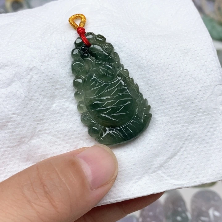 翡翠未镶嵌颈饰天然缅甸翡翠