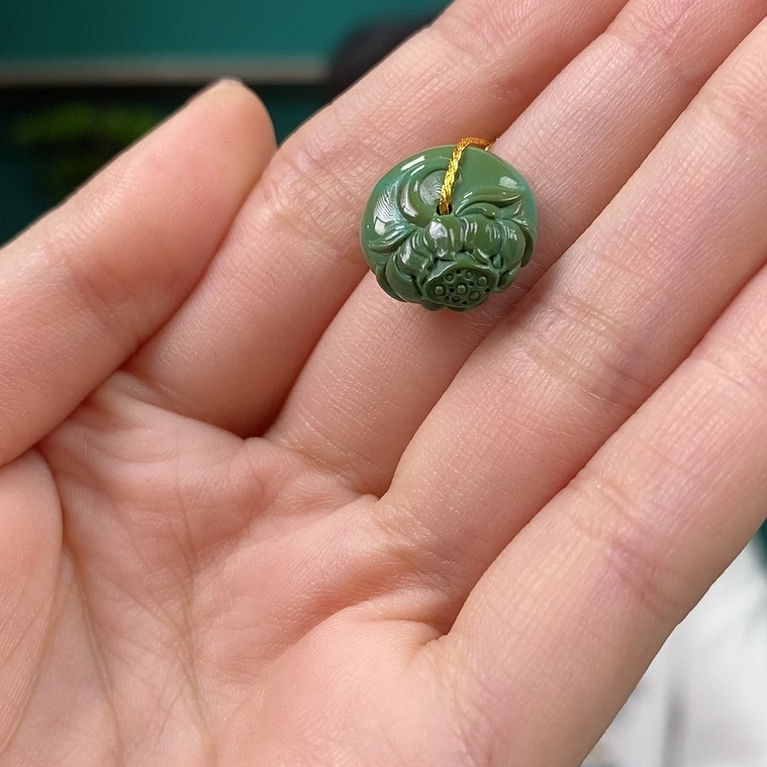未镶嵌绿松石颈饰