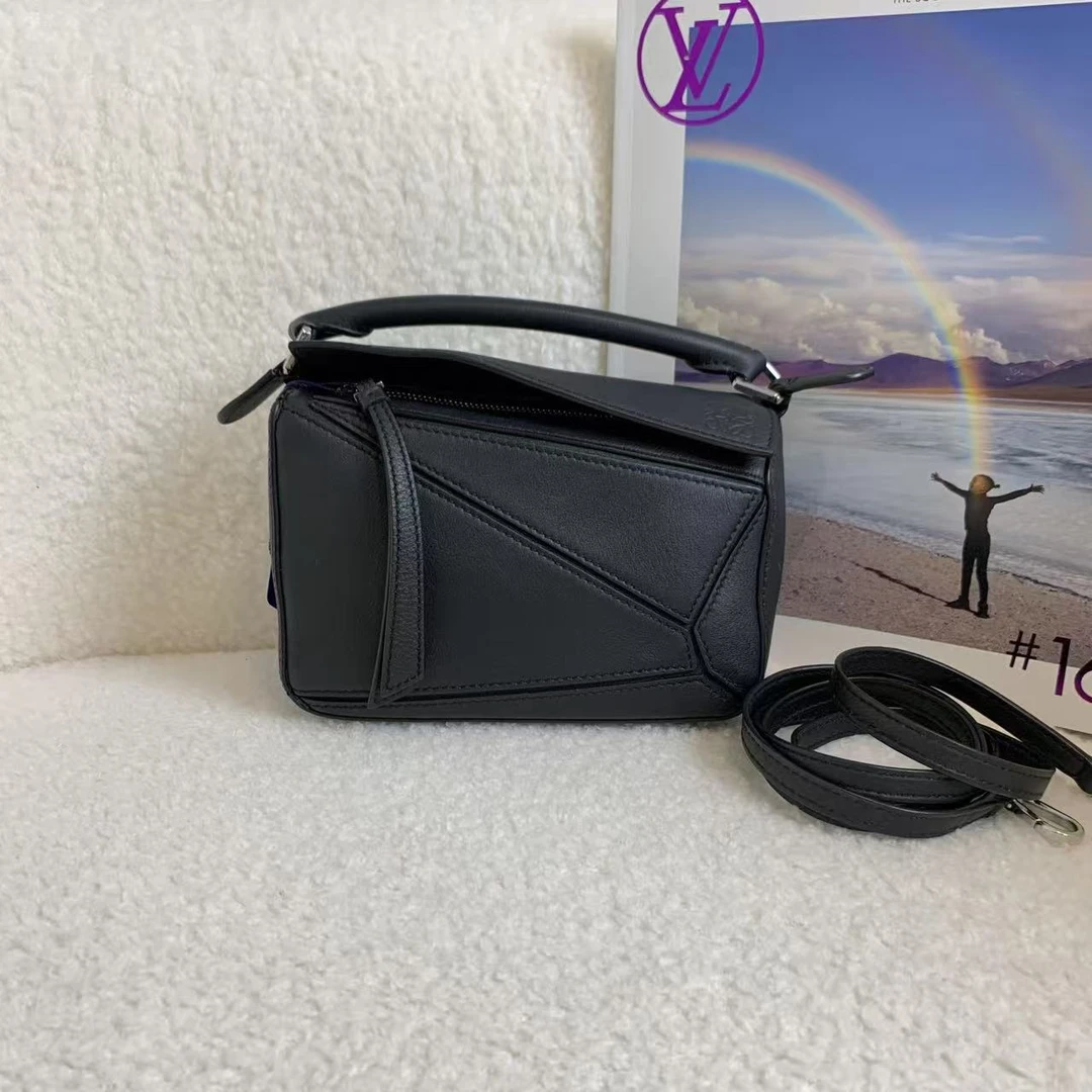 99新 LOEWE/罗意威 壹臻/puzzle mini黑银24年 81255356