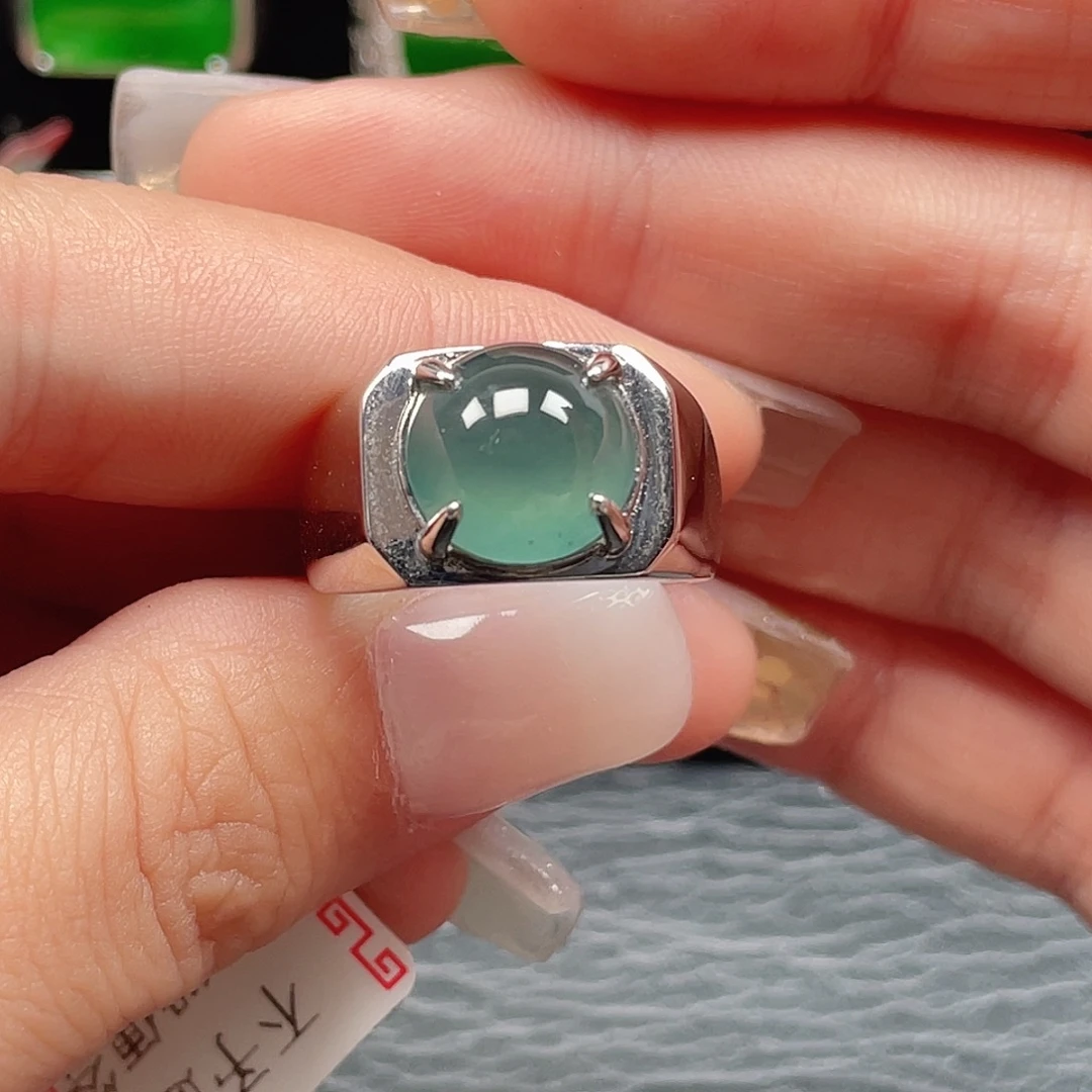 翡翠银S925镶嵌戒指没有运费险