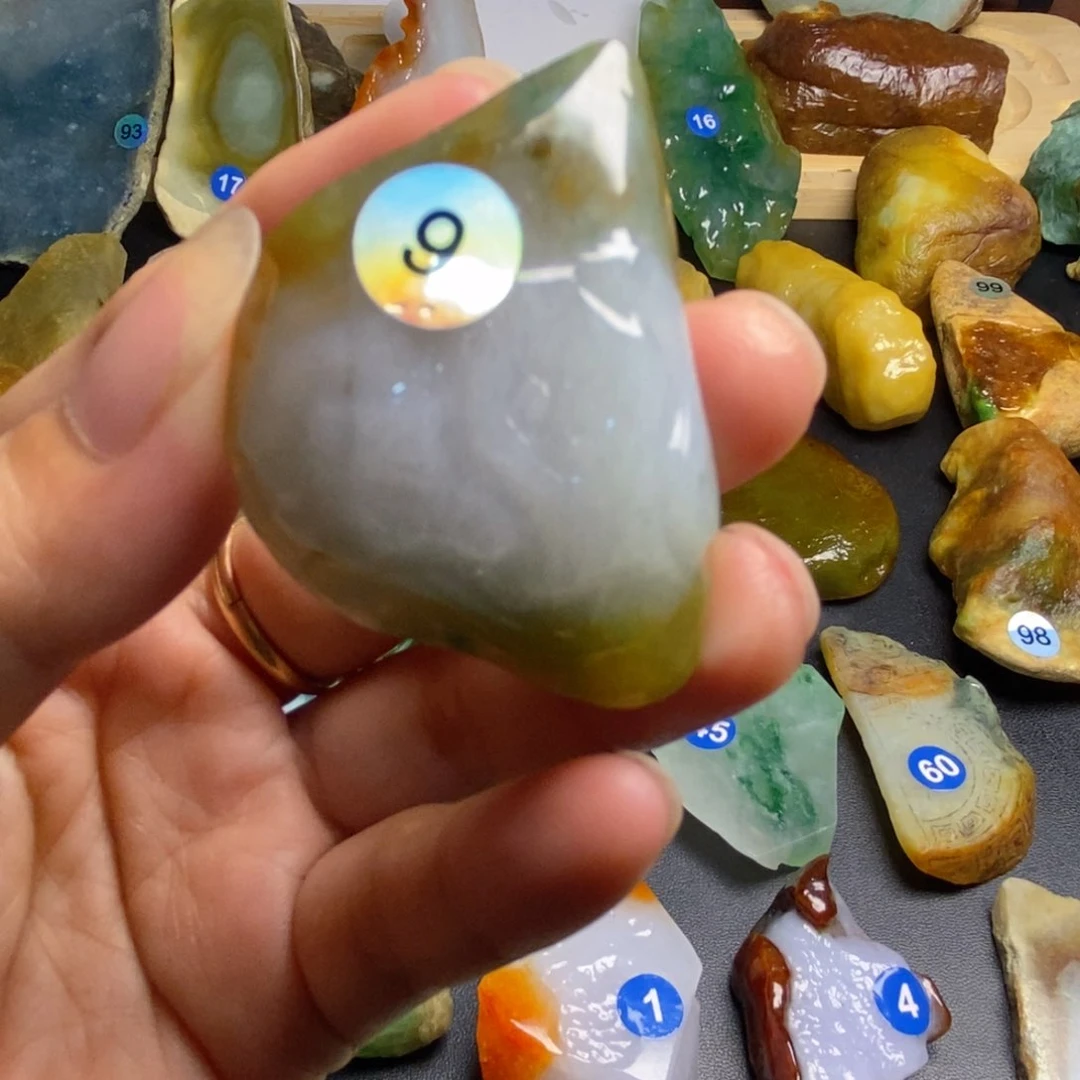 定制翡翠未镶嵌天然缅甸翡翠定制