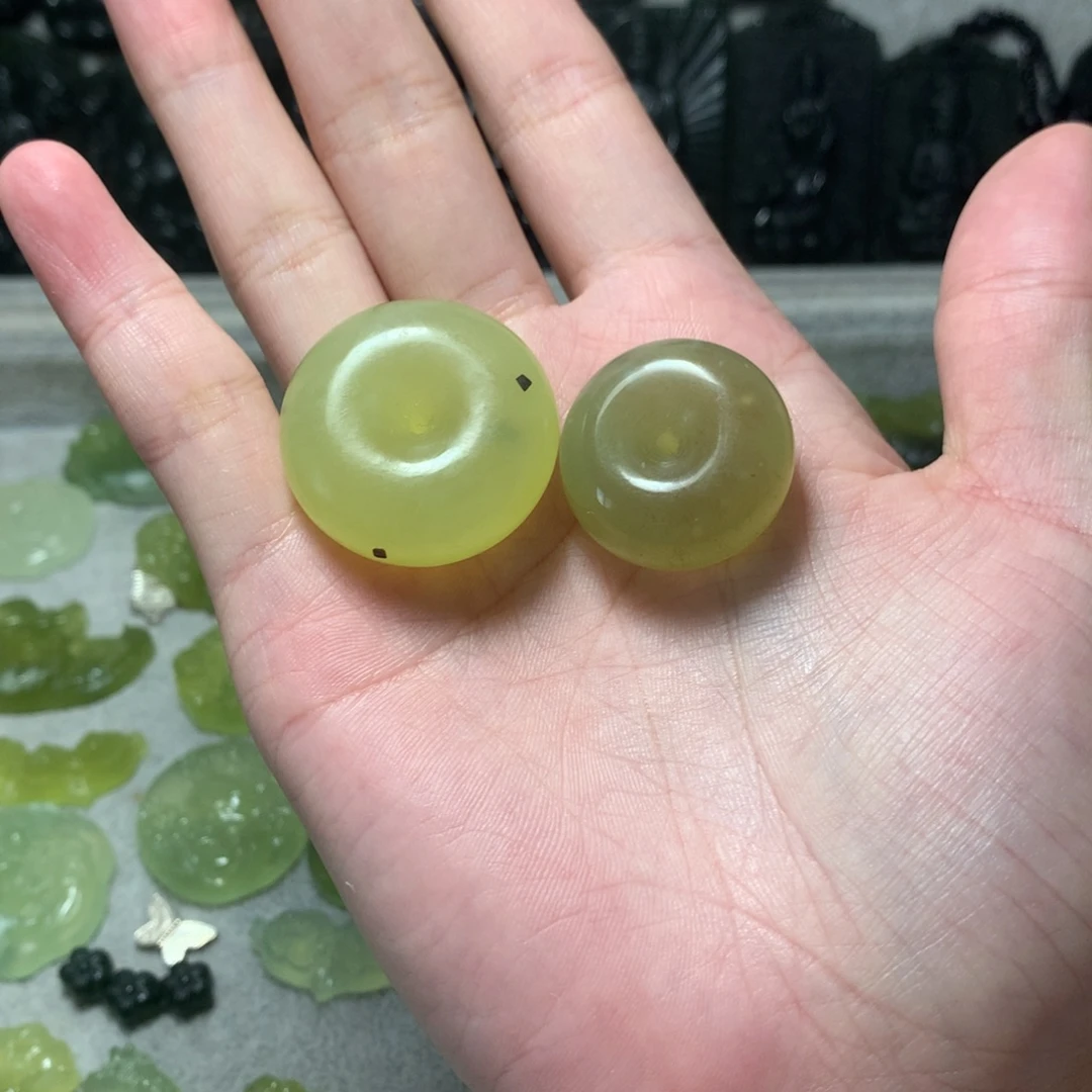 合金蛇纹石玉颈饰