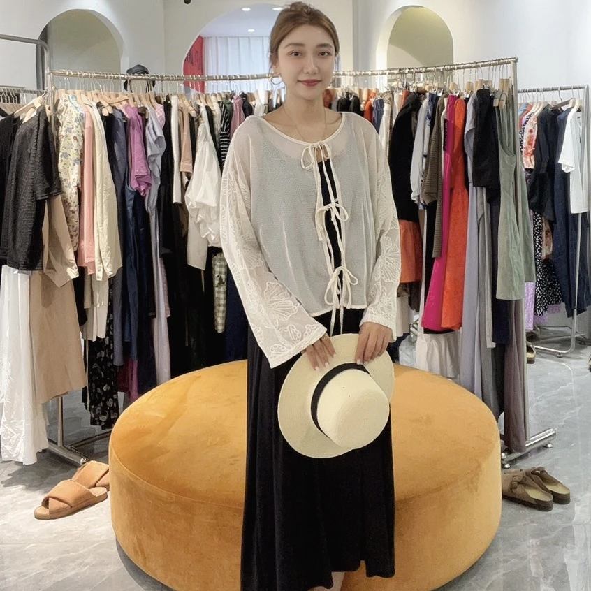 新款微瑕衣服 以直播间为主