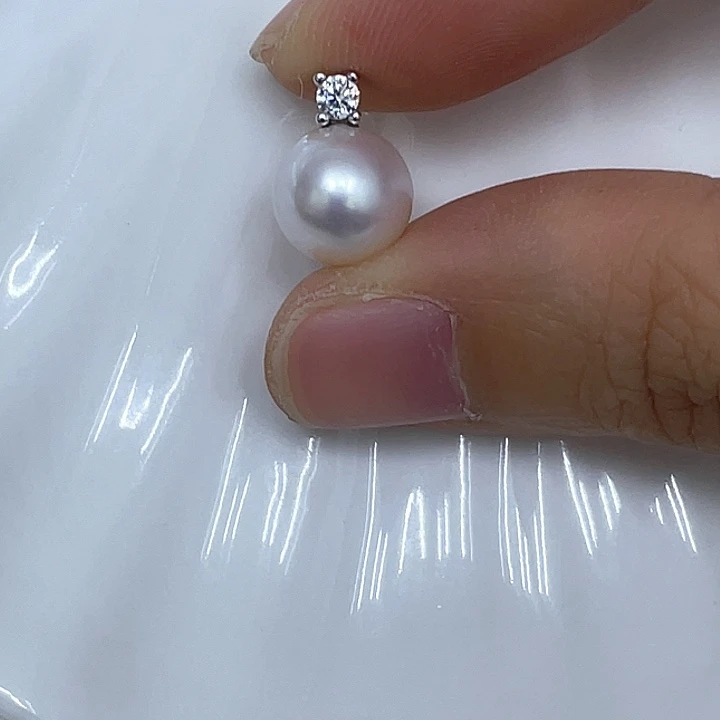 颈饰银S925镶嵌淡水珍珠