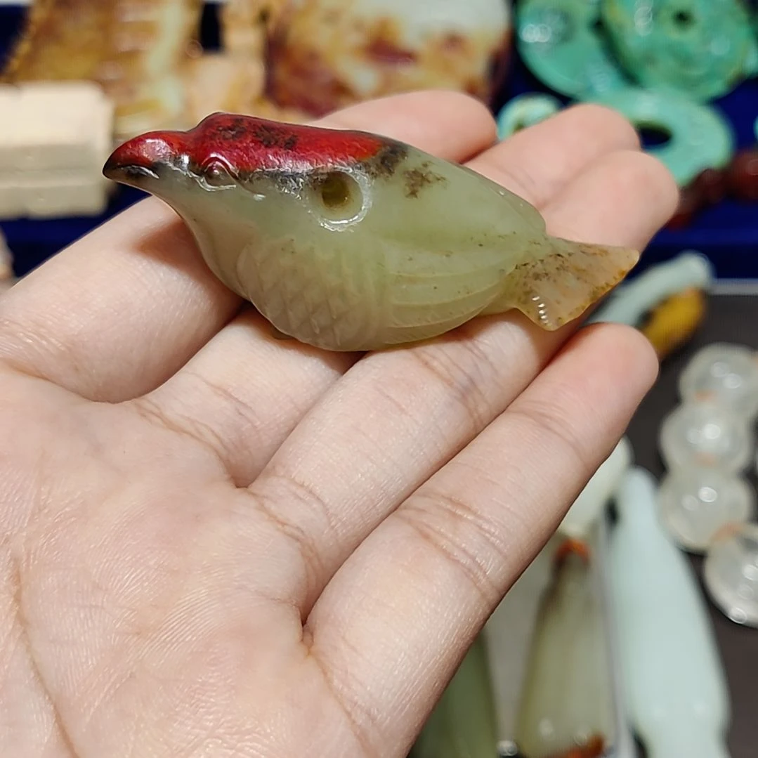 瓒***歌透闪石质玉未镶嵌颈饰