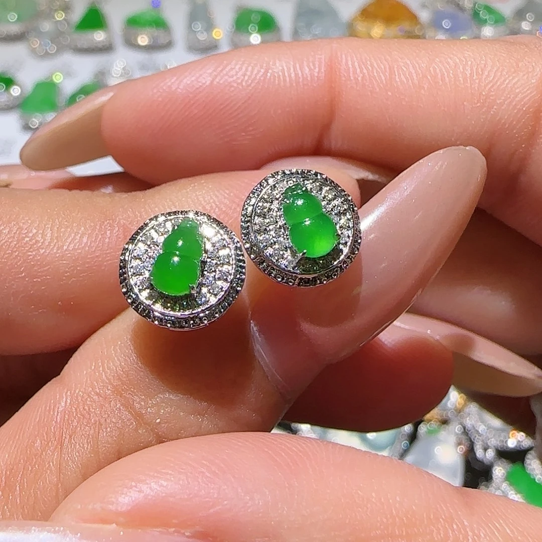 【闪购商品】18K金镶嵌翡翠耳饰天然