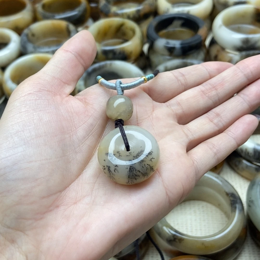 未镶嵌手镯石英质玉（非洲翠）平安扣吊坠158米