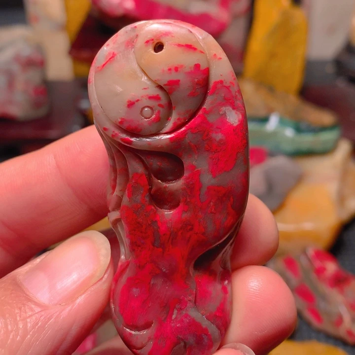 昌化石昌化鸡血石