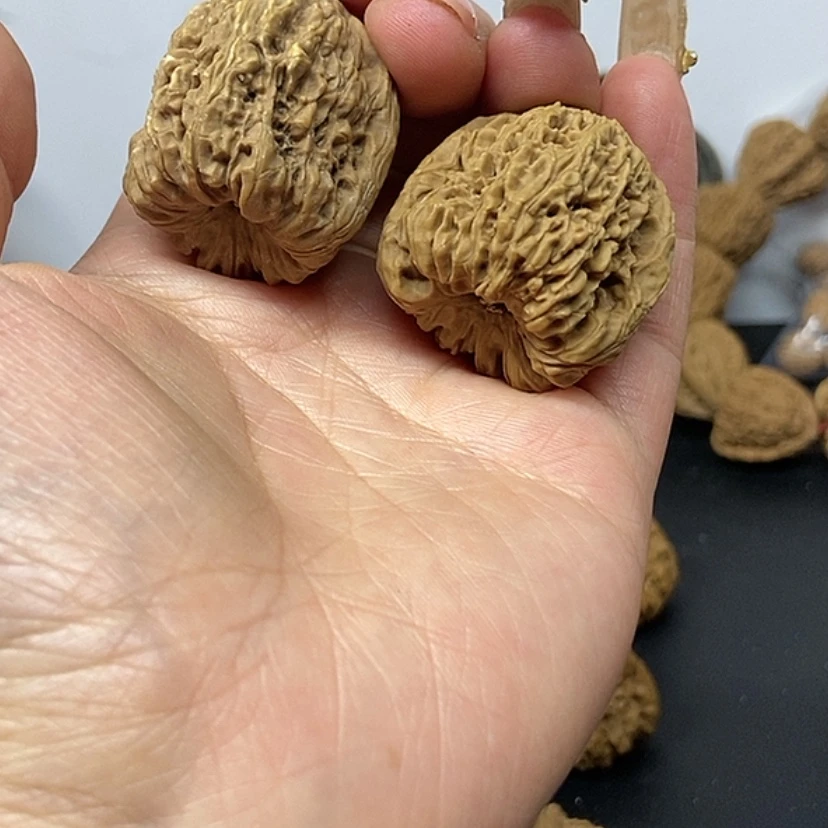 【闪购商品】文玩核桃吊坠我**素南疆的凹底