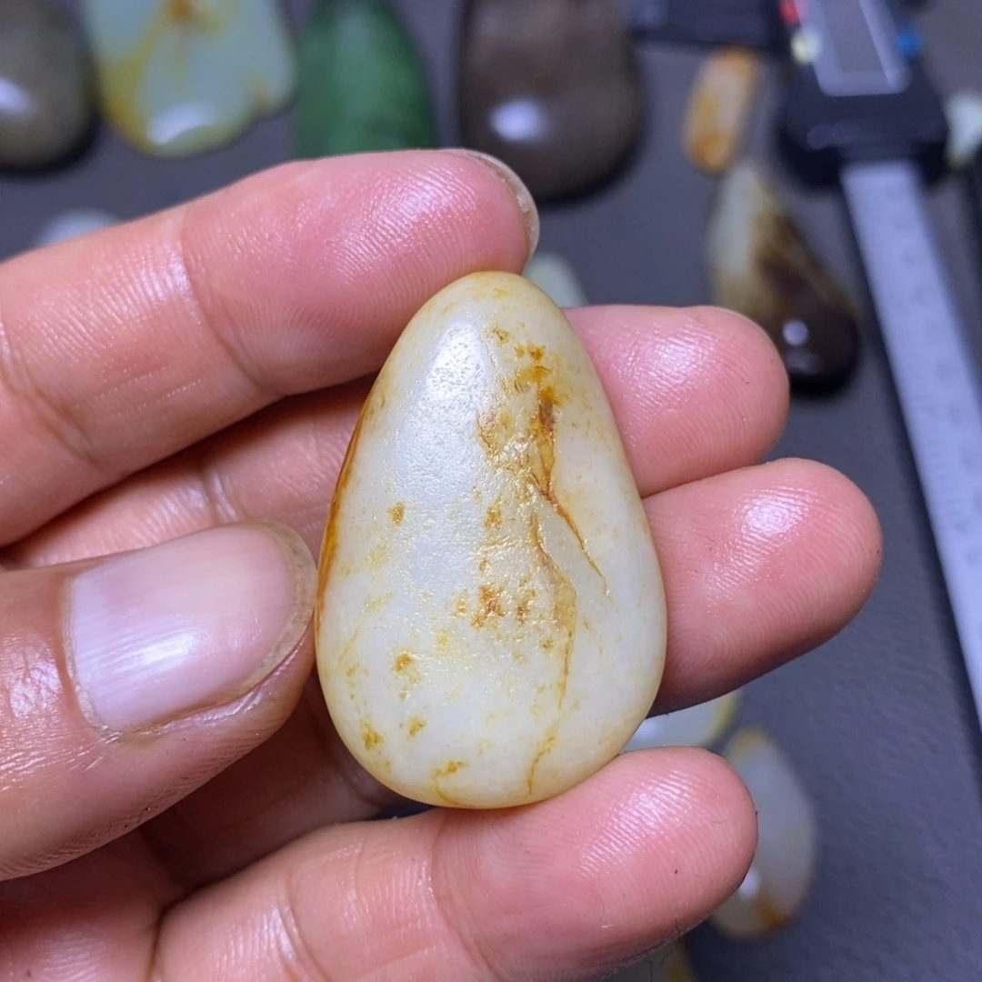 和田玉（糖玉）未镶嵌挂件