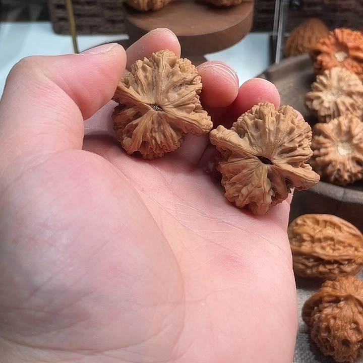 水***东文玩核桃把件虎头