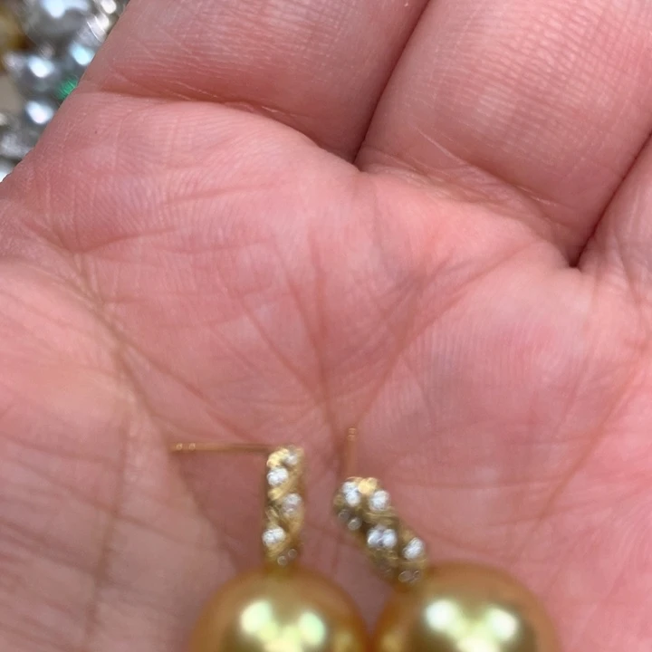 18K金镶嵌耳饰海水珍珠