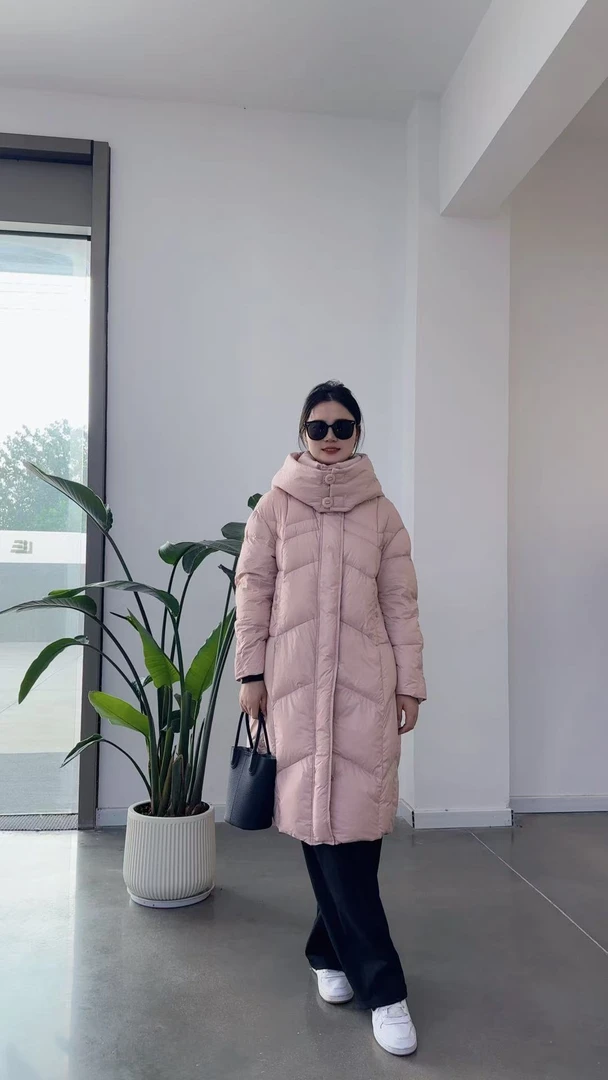 241110长款三防（拒水/拒污/拒油）冬季女士带帽百搭羽绒