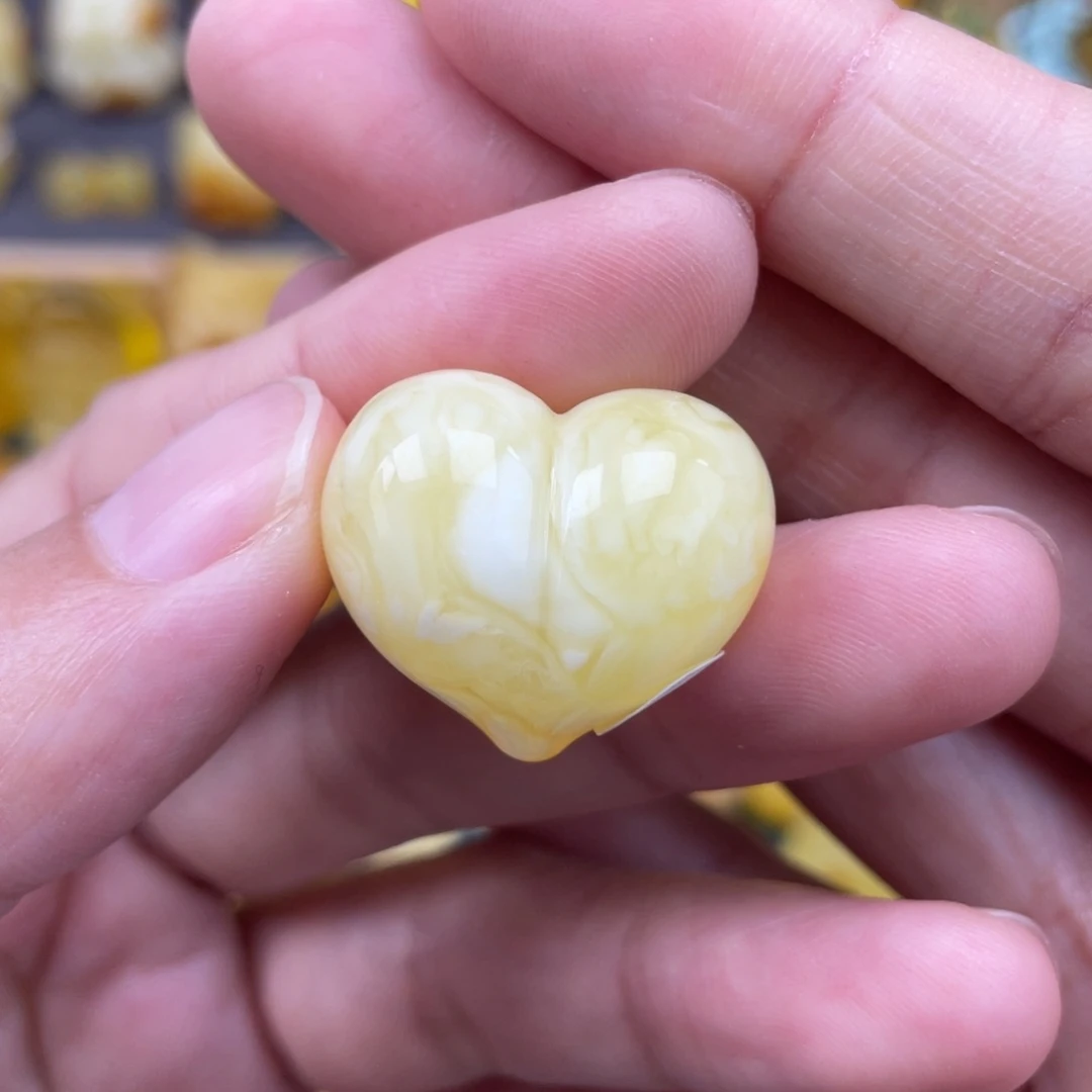 裸石琥珀未镶嵌蜜蜡