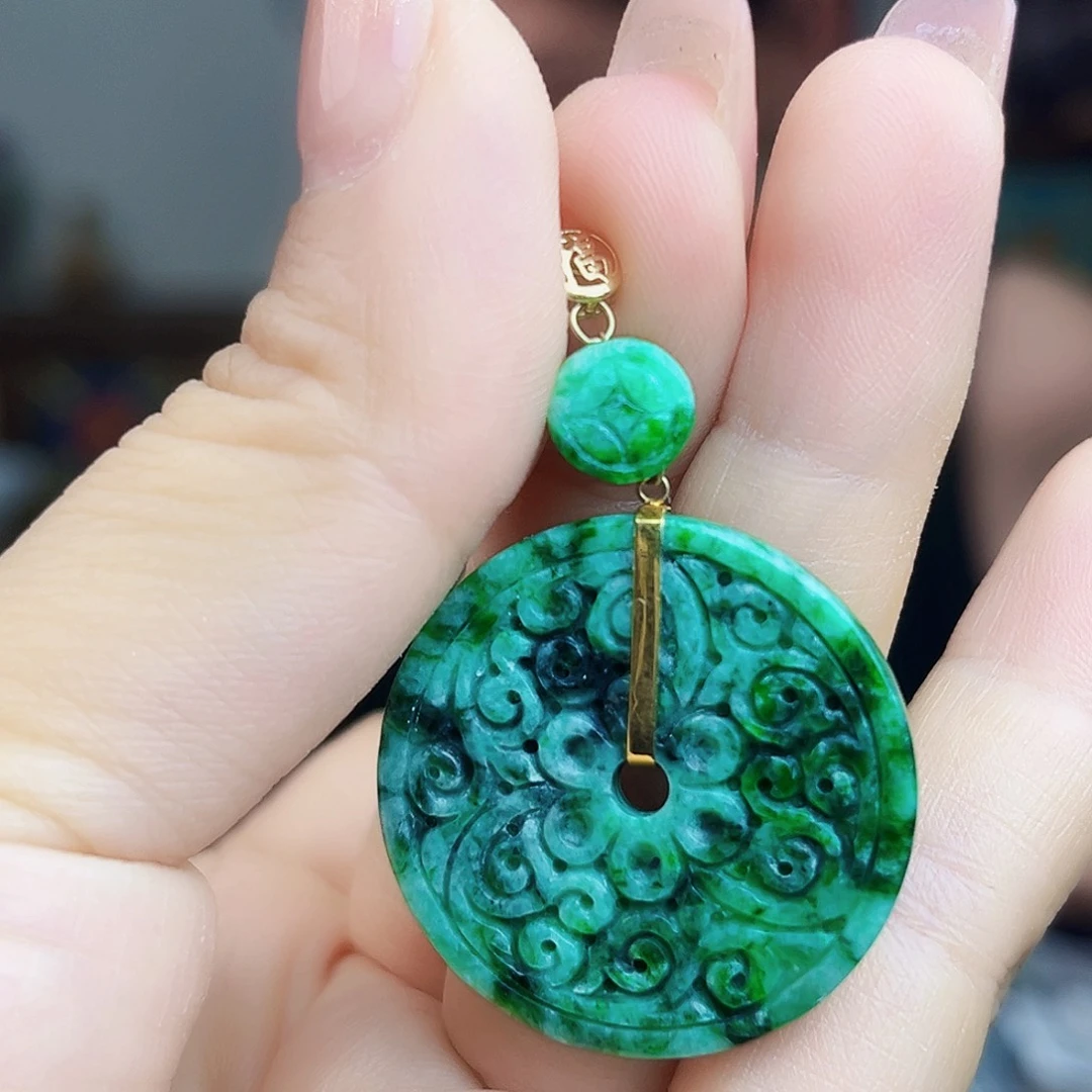 翡翠18K金镶嵌颈饰多样性