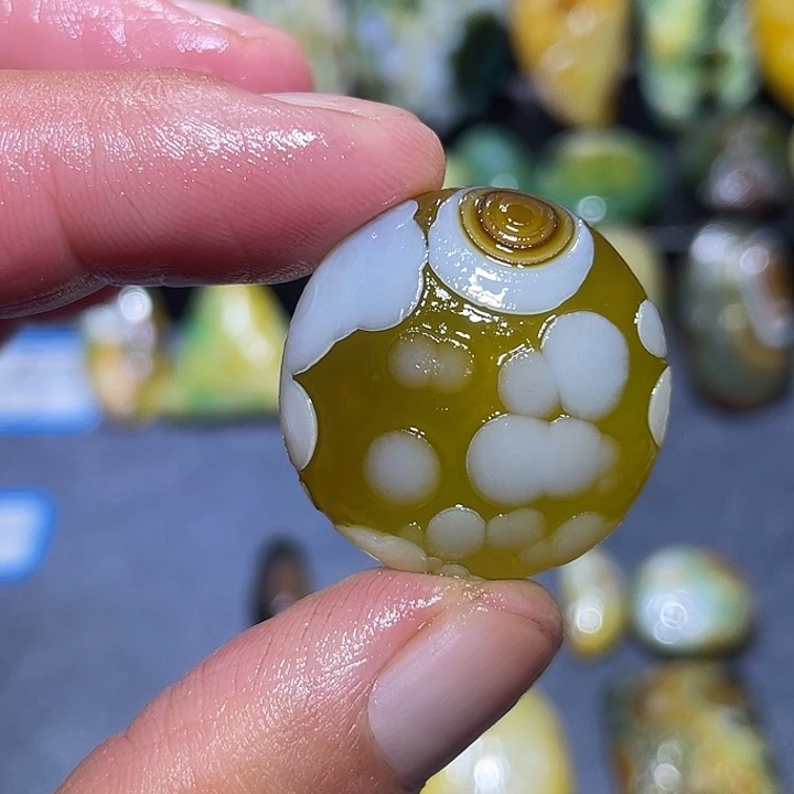 玛瑙/玉髓未镶嵌珠宝奇石