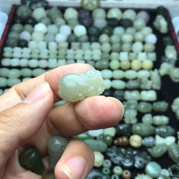 【闪购商品】和田玉未镶嵌颈饰杨**航