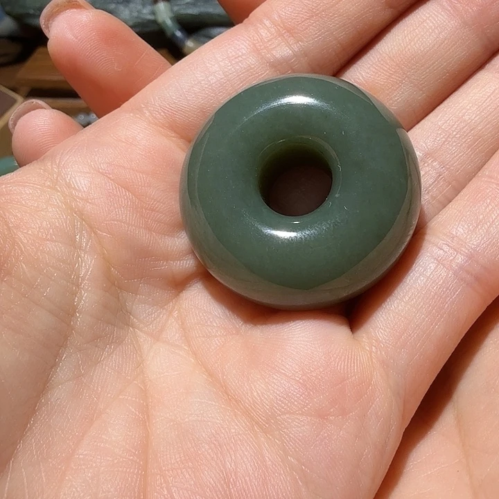 峡***孩和田玉未镶嵌颈饰