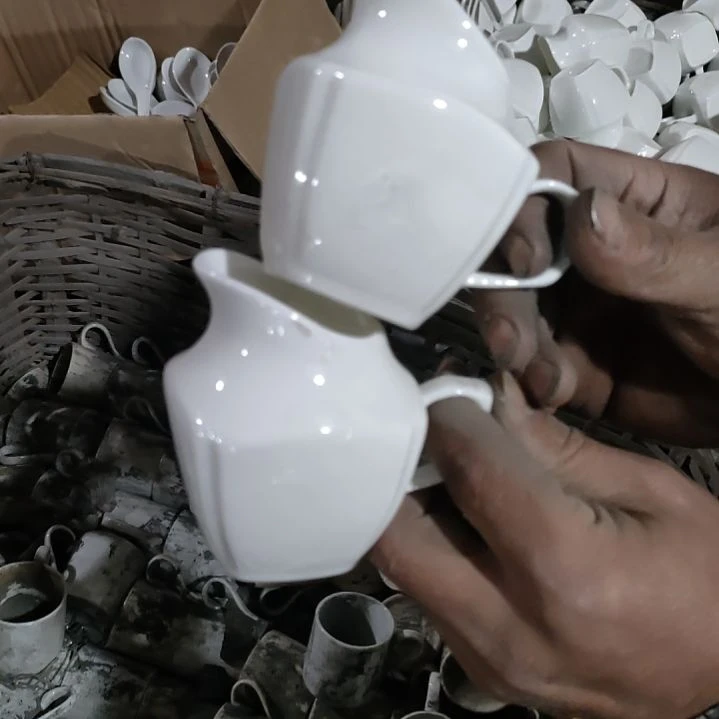 摆件陶瓷盘子碗啥都有