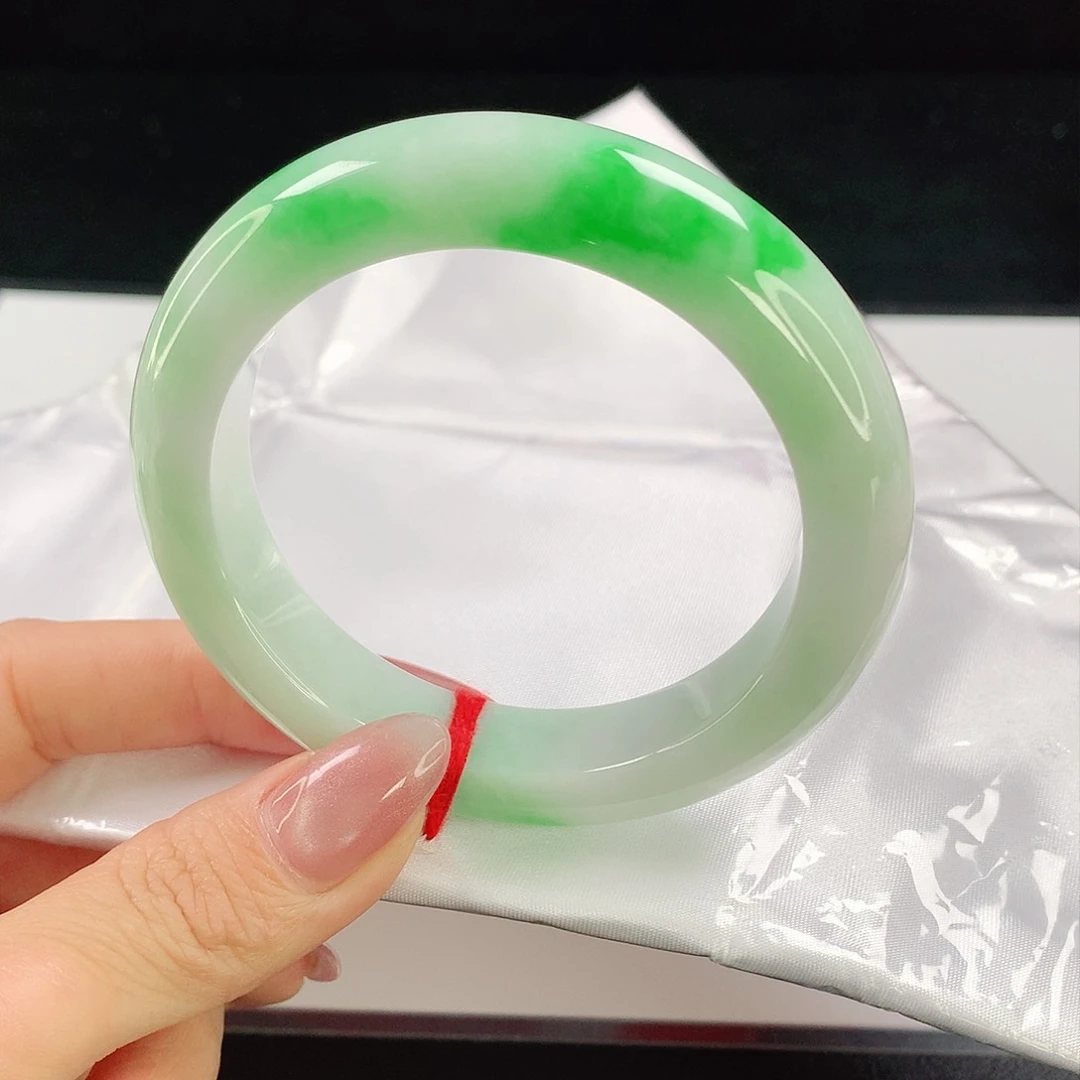 翡翠手镯未镶嵌154翡翠