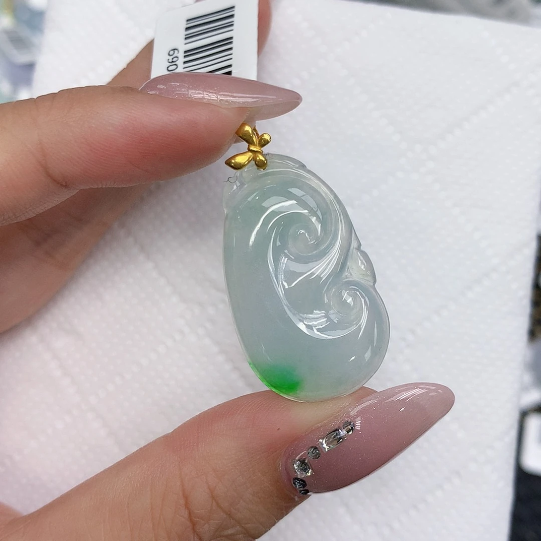 颈饰18K金镶嵌翡翠