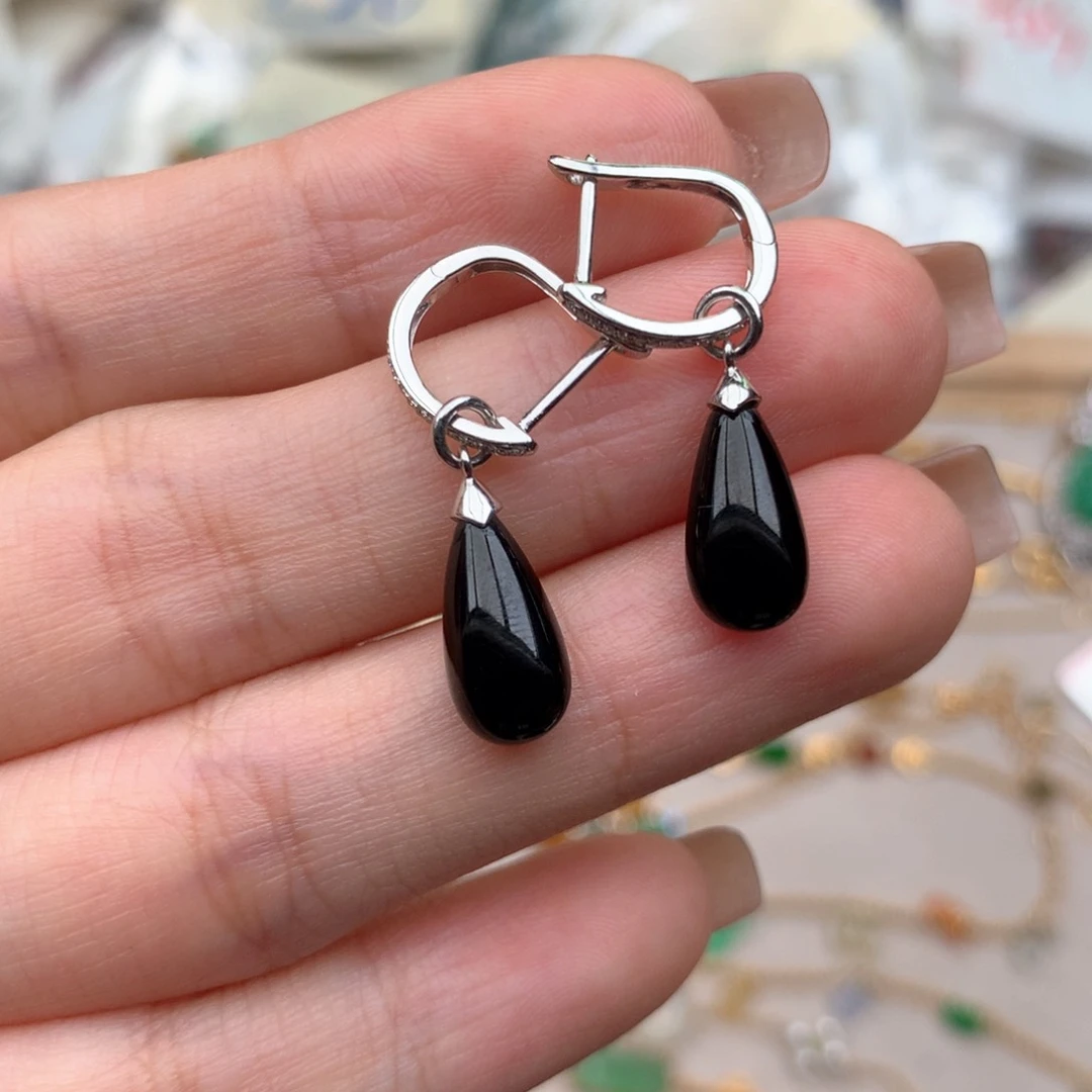 18K金镶嵌挂件翡翠