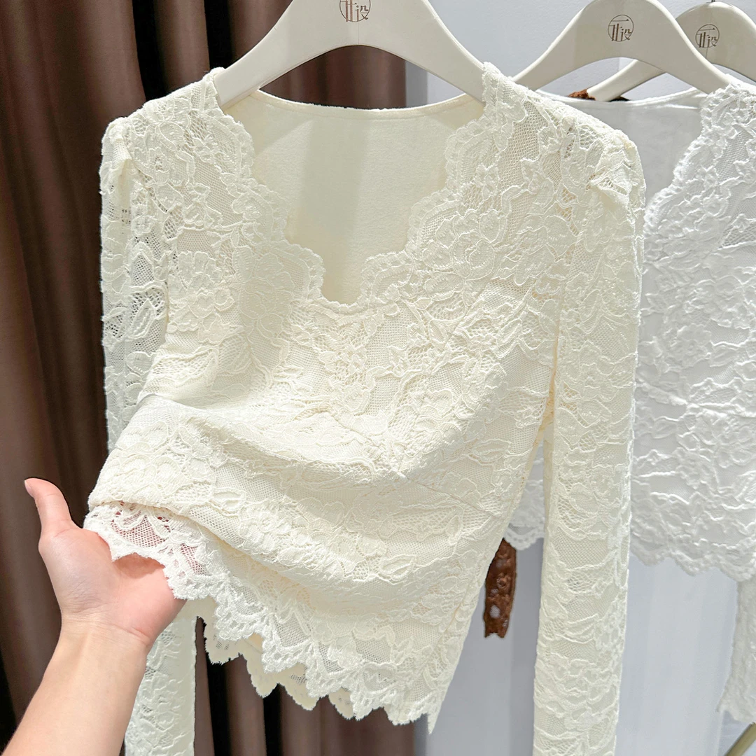 花边V领时尚泡泡袖长袖上衣秋冬新款加绒蕾丝保暖内搭简约打底衫