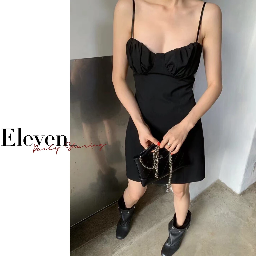 Eleven_  显瘦百搭吊带裙