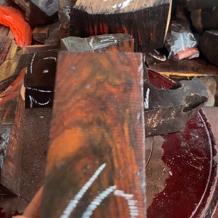 交趾黄檀（大红酸枝）X*F