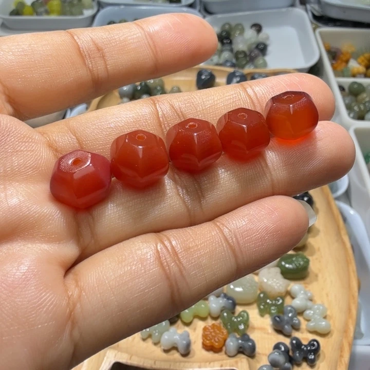 和田玉未镶嵌珠宝奇石