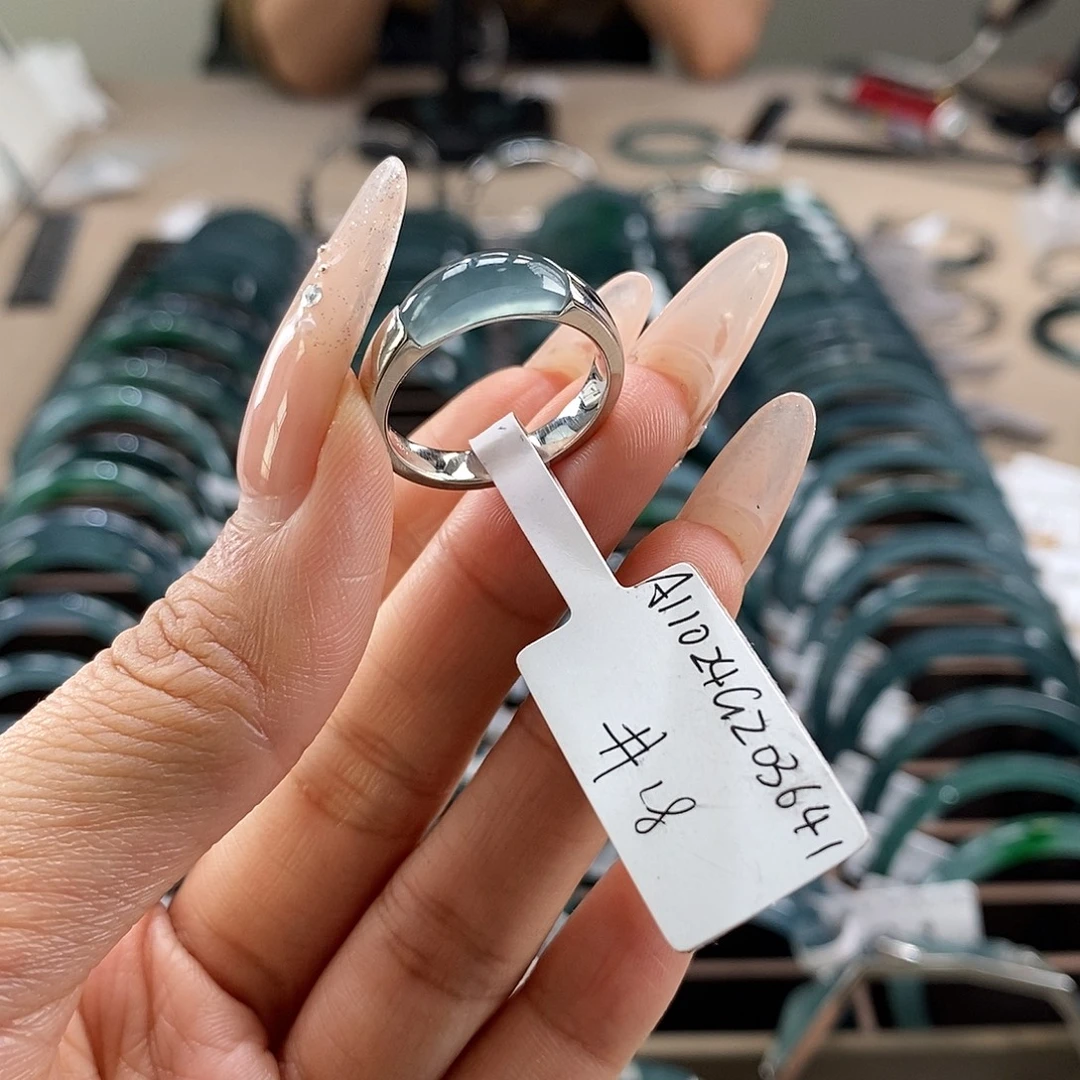 翡翠未镶嵌手镯戒指18