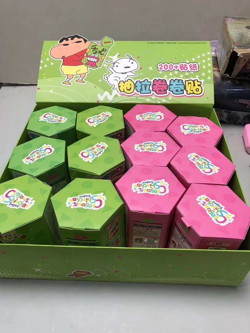 蜡笔小新抽拉卷卷贴