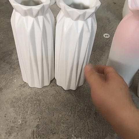 陶****瓷片瑕疵24厘米21号2个