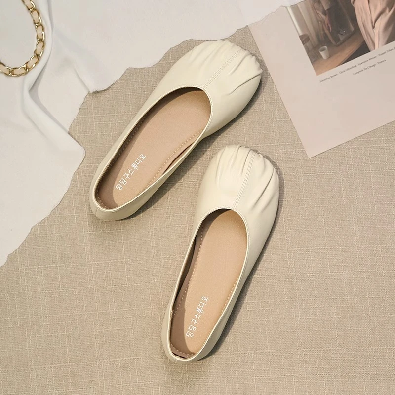 奶奶鞋女夏平底2025新款浅口软底一脚蹬白色豆豆鞋配裙鞋复古单鞋