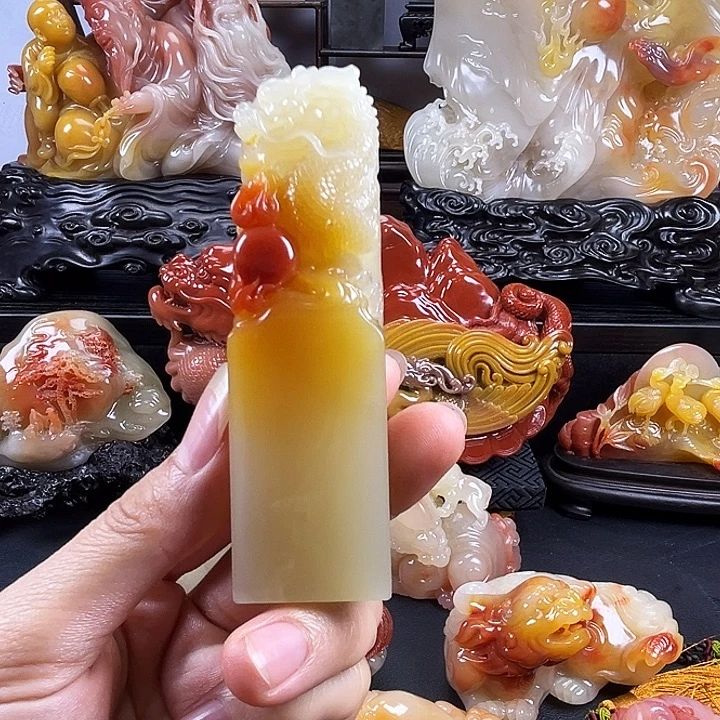 橘***人寿山石龙行天下寿山石