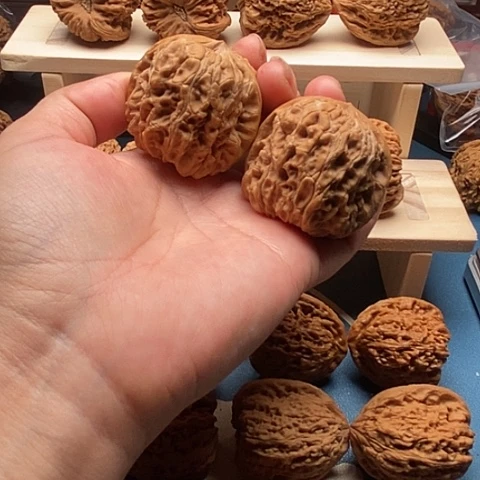 文玩核桃把件门墩