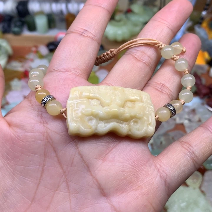 蛇纹石玉合金颈饰