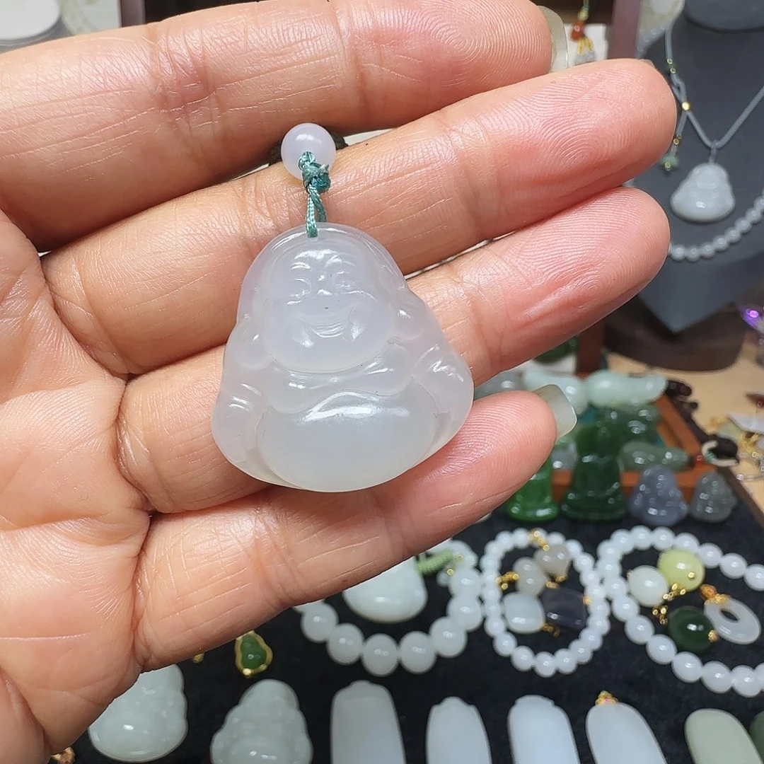 和田玉未镶嵌吊坠(赠链)